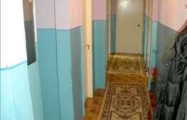 Vanzare apartament 4 camere, 70 mp utili, boxa la subsol, zona buna!