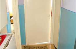 Vanzare apartament 4 camere, 70 mp utili, boxa la subsol, zona buna!