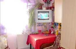 Vanzare apartament 4 camere, 70 mp utili, boxa la subsol, zona buna!