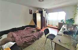Apartament 3 camere, etaj intermediar, 70 mp