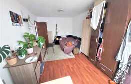 Apartament 3 camere, etaj intermediar, 70 mp