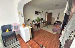 Apartament 3 camere, etaj intermediar, 70 mp