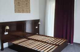 OPORTUNITATE! Apartament cu 2 camere decomandat zona Vivo, terasa 80 mp