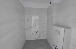 3 camere, etaj intermediar, balcon, bloc cu lift! Zona Strazii Eroilor!