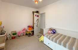 Apartament cu 3 camere si 2 bai, 2 balcoane plus boxa si garaj! Zona Regal, Baciu 