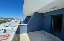 De vanzare 3 camere, 80 mp, 74 mp TERASA, PANORAMA SUPERBA!