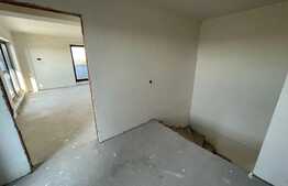 De vanzare 3 camere, 80 mp, 74 mp TERASA, PANORAMA SUPERBA!