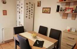Apartament 2 camere decomadate etaj intermediar