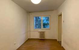 Super oferta! 3 camere,etaj intermediar, balcon!