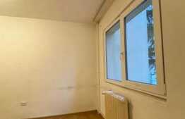 Super oferta! 3 camere,etaj intermediar, balcon!