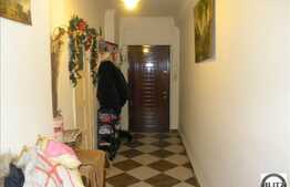 72 mp in Zona Prefecturii, 2 camere + gradina!