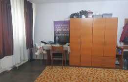 Garsoniera la etaj intermediar, zona Parang