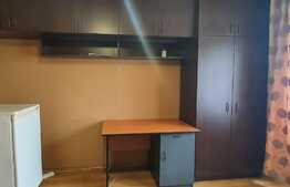 Garsoniera, etaj intermediar, zona strazii Plevnei