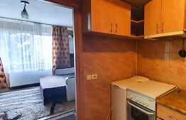 Garsoniera, etaj intermediar, zona strazii Plevnei