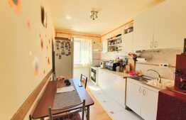 Apartament decomandat, 2 camere, etaj intermediar, 2 parcari! Zona Florilor!