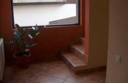 Casa de 2 etaje, 10 camere, pretabil pentru grup sau muncitori, zona Astra