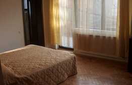 Casa de 2 etaje, 10 camere, pretabil pentru grup sau muncitori, zona Astra