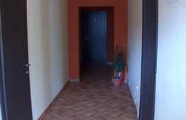 Casa de 2 etaje, 10 camere, pretabil pentru grup sau muncitori, zona Astra