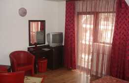 Casa de 2 etaje, 10 camere, pretabil pentru grup sau muncitori, zona Astra