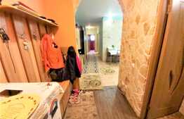 Apartament 3 camere, 75 mp, zona Interservisan