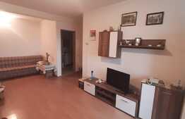 Garsoniera la etaj intermediar, strada Eroilor