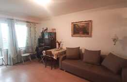 Garsoniera la etaj intermediar, strada Eroilor