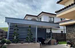 Casa cuplata de vanzare, priveliste deosebita, 240 teren, zona de case 