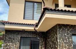 Casa cuplata de vanzare, priveliste deosebita, 240 teren, zona de case 