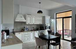 Casa cuplata de vanzare, priveliste deosebita, 240 teren, zona de case 