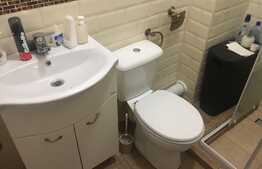 Apartament decomandat, 3 camere, 3 balcoane, parcare, zona Restaurant Regal