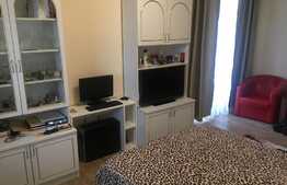 Apartament decomandat, 3 camere, 3 balcoane, parcare, zona Restaurant Regal