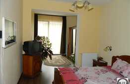 Apartament cu 2 camere, 50 mp utili, balcon, decomandat! Zona strazii Porii!
