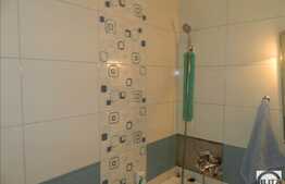 Apartament cu 2 camere, 50 mp utili, balcon, decomandat! Zona strazii Porii!