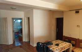 OPORTUNITATE! 900 euro/mp 3 camere, zona Florilor, 2 locuri de parcare incluse!