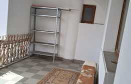 Apartament spatios de 4 camere, 140 mp, zona centrala