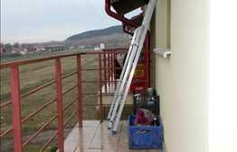 Apartament cu 3 camere, etaj intermediar! Parcare! Zona Sub Cetate!