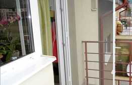 Apartament cu 3 camere, etaj intermediar! Parcare! Zona Sub Cetate!