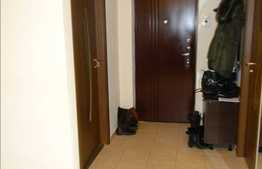 Apartament cu 3 camere, etaj intermediar! Parcare! Zona Sub Cetate!