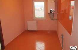 Apartament 2 camere, 45 mp plus 2 balcoane, zona strazii Florilor!