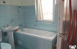 Apartament 2 camere, 45 mp plus 2 balcoane, zona strazii Florilor!