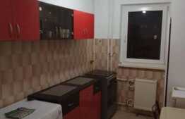 Apartament de 3 camere, etaj 2, balcon, zona Moldoveanu!