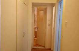 Apartament de 3 camere, etaj 2, balcon, zona Moldoveanu!