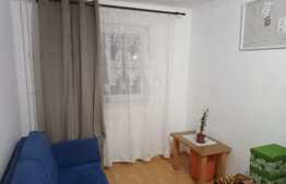 Apartament de 3 camere, etaj 2, balcon, zona Moldoveanu!