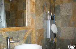 Vanzare 2 camere, 50 mp utili, decomandat, garaj, parcare, boxa, zona Kaufland!