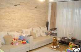 Vanzare 2 camere, 50 mp utili, decomandat, garaj, parcare, boxa, zona Kaufland!