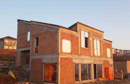  Casa cuplata,114 mp utili, 250 mp teren, panorama intr-un ansamblu de case premium