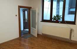 Apartament la casa, 40 mp, cheltuieli incluse, zona centrala