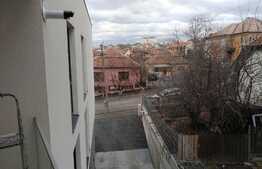 2 camere semidecomandat, 57 mp, balcon, parcare subterană, zona Andrei Mureșanu