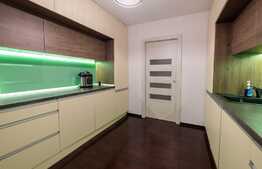 Apartament 3 camere, 2 balcoane, boxa si garaj! La cheie! 