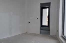 Apartament de 4 camere, 79 mp, TERASA de 51 mp,orientare SUD, bloc nou!
